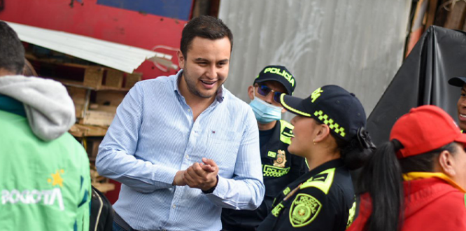 Alcalde Juan Pablo Beltrán y Policía
